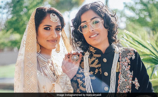भारत-पाकिस्तानी Lesbian कपल ने धूमधाम से रचाई शादी, खूबसूरत तस्वीरें हुईं VIRAL