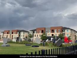 Gone With The Wind: Flying Mattresses Derail Open-Air Cinema Event Gone With The Wind: Flying Mattresses Derail Open-Air Cinema Event