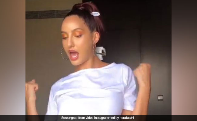 Nora Fatehi की ऐसी अदाएं देखकर उड़ जाएंगे होश, सोशल मीडिया पर वायरल हो रहा है Video