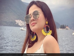 एमएस धोनी के घर कटी बिजली, पत्नी साक्षी ने परेशान होकर किया ट्वीट, लिखा- 'पिछले 5 घंटे से...' एमएस धोनी के घर कटी बिजली, पत्नी साक्षी ने परेशान होकर किया ट्वीट, लिखा- 'पिछले 5 घंटे से...'