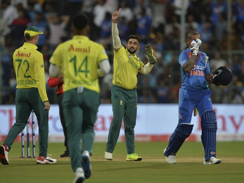 India vs South Africa: No Disrespect For Shikhar Dhawan, Says Tabraiz Shamsi After Shoe Celebration In 3rd T20I India vs South Africa: No Disrespect For Shikhar Dhawan, Says Tabraiz Shamsi After Shoe Celebration In 3rd T20I