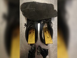 IGI एयरपोर्ट पर पकड़ा गया अफगानी शख्स, जूतों के अंदर छिपाकर ला रहा था 2 किलो सोना IGI एयरपोर्ट पर पकड़ा गया अफगानी शख्स, जूतों के अंदर छिपाकर ला रहा था 2 किलो सोना