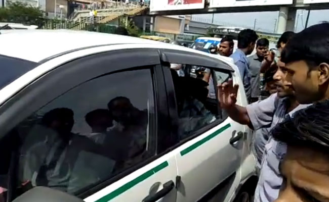 Commuters Hit As Striking Delhi Transport Workers Stop Cabs: 10 Points