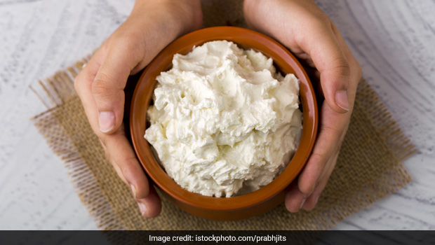 Cholesterol को कंट्रोल करने ही नहीं हड्डियों को मजबूत बनाने में भी मददगार है White Butter, ये हैं अन्य फायदे