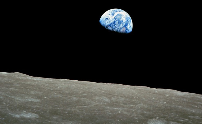 Massive Meteor Shower "Hit Earth And Moon" 800 Million Years Ago