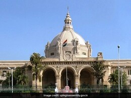 उत्तर प्रदेश : BHU छात्रा से सामूहिक दुष्कर्म मामले पर सपा सदस्यों ने सदन से किया 'वॉक आउट' उत्तर प्रदेश : BHU छात्रा से सामूहिक दुष्कर्म मामले पर सपा सदस्यों ने सदन से किया 'वॉक आउट'