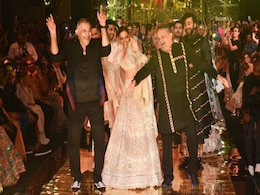 Deepika Padukone जब रैंप पर करने लगी डांस तो खुद को रोक नहीं पाईं Shweta Bachchan, वीडियो हुआ वायरल Deepika Padukone जब रैंप पर करने लगी डांस तो खुद को रोक नहीं पाईं Shweta Bachchan, वीडियो हुआ वायरल
