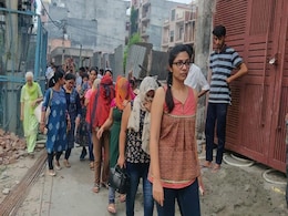 दिल्ली : स्पा सेंटर में चल रहे ऑनलाइन सेक्स रैकेट का भंडाफोड़, अश्लील मेन्यू कार्ड मिले दिल्ली : स्पा सेंटर में चल रहे ऑनलाइन सेक्स रैकेट का भंडाफोड़, अश्लील मेन्यू कार्ड मिले