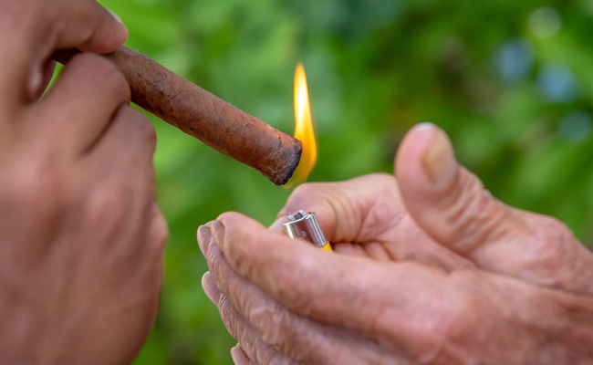 Smoking On Apartment Balconies Banned In Russia