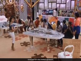 बिग बॉस 13 में आई घर की 'मालकिन' का ऐलान, चाहिए खाना तो बहाओ खून पसीना- देखें वीडियो बिग बॉस 13 में आई घर की 'मालकिन' का ऐलान, चाहिए खाना तो बहाओ खून पसीना- देखें वीडियो