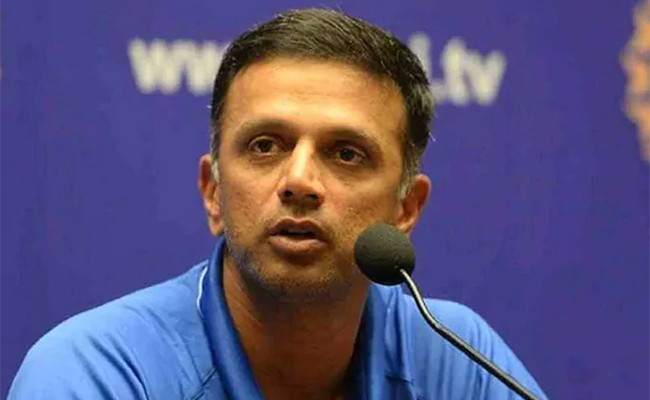 हितों का टकराव:  CoA ने किया Rahul Dravid का बचाव, RBI के पूर्व गवर्नर रघुराम राजन का उदाहरण दिया