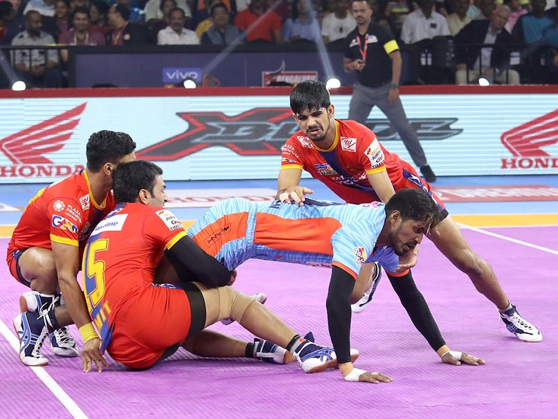 PKL 7: UP Yoddha Outfox Bengal Warriors, Hosts Bengaluru Bulls Beat Tamil Thalaivas PKL 7: UP Yoddha Outfox Bengal Warriors, Hosts Bengaluru Bulls Beat Tamil Thalaivas