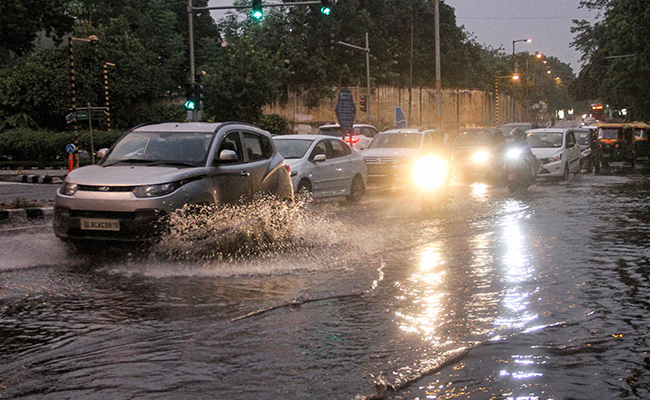 Moderate Rains In North India, Landslide Warning For Parts Of Himachal Pradesh