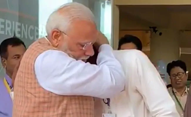 "Great Morale Booster": Defence Research Body Chairman On PM-ISRO Chief Hug