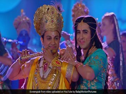 'ड्रीम गर्ल' का नया गाना हुआ रिलीज, पंजाबी धुन पर इस तरह थिरके आयुष्मान खुराना...देखें वीडियो 'ड्रीम गर्ल' का नया गाना हुआ रिलीज, पंजाबी धुन पर इस तरह थिरके आयुष्मान खुराना...देखें वीडियो