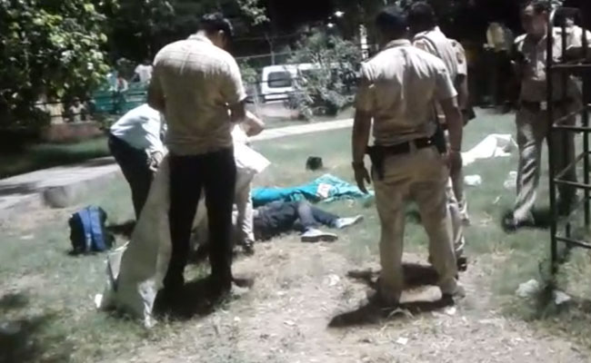 दिल्ली के पहाड़गंज इलाके के एक पार्क में प्रेमी जोड़े के शव मिले