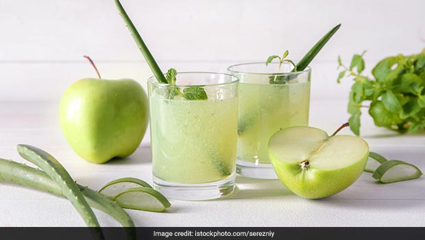 Drink This Nutrient-Rich Apple And Aloe Vera Juice To Boost Digestion