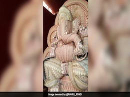 महाराष्ट में 1000 और 500 के पुराने नोटों के बनाए गए भगवान गणेश, देखें Photos महाराष्ट में 1000 और 500 के पुराने नोटों के बनाए गए भगवान गणेश, देखें Photos