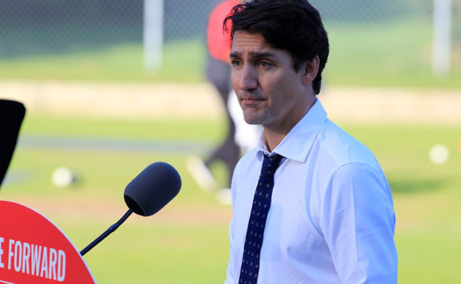 Weird Jokes, Offbeat Attire Trip Up Canada's Justin Trudeau Again