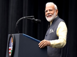 हाउडी मोदी में पीएम ने इमरान खान पर साधा निशाना, कहा- जिनसे खुद का देश नहीं संभल रहा, उन्हें 370 हटाने से दिक्कत है हाउडी मोदी में पीएम ने इमरान खान पर साधा निशाना, कहा- जिनसे खुद का देश नहीं संभल रहा, उन्हें 370 हटाने से दिक्कत है