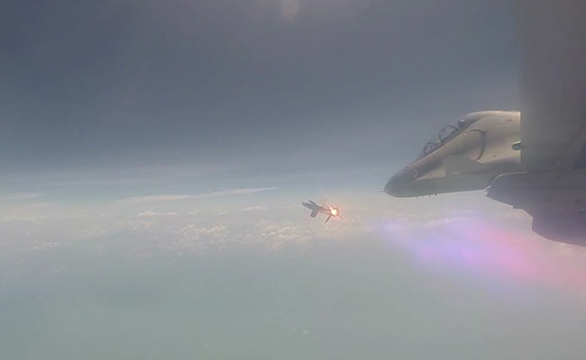 हवा से हवा में मार करने वाली 'अस्त्र' मिसाइल का सुखोई Su-30MKI से सफलतापूर्वक परीक्षण, देखें VIDEO