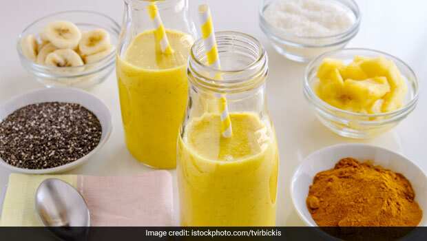 हेल्दी स्किन के लिए नारियल, हल्दी, अनानास, केले के जानें फायदे हेल्दी स्किन के लिए नारियल, हल्दी, अनानास, केले के जानें फायदे