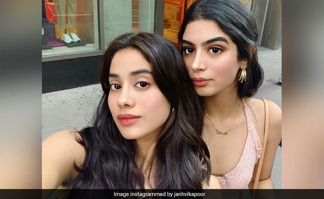 Janhvi Kapoor, 'Finally' With Sis Khushi, Paints New York In Rainbow Colours