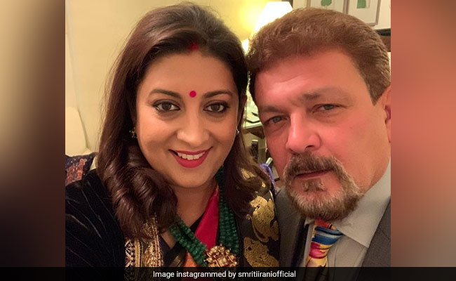 Smriti Irani's Husband Has A "<i>Biwi Se Pareshan</i>" Look And It's Hilarious
