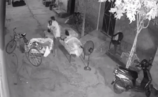 On Camera, Man Caught Trying To Kidnap Sleeping 4-Year-Old In Punjab