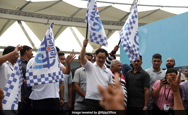 Kiren Rijiju, Gajendra Singh Shekhawat Flag Off Great Ganga Run Marathon