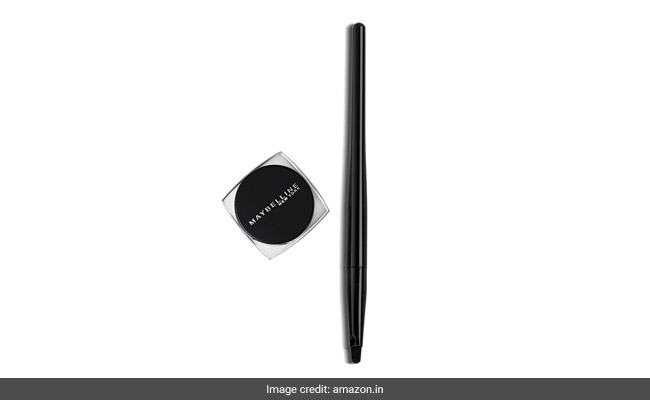 7 Black Gel Eyeliners Your Makeup Kit Needs