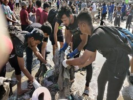 इस कोरियोग्राफर ने वर्सोवा बीच पर की सफाई, बोले- अपना भविष्य बचाने के लिए... इस कोरियोग्राफर ने वर्सोवा बीच पर की सफाई, बोले- अपना भविष्य बचाने के लिए...