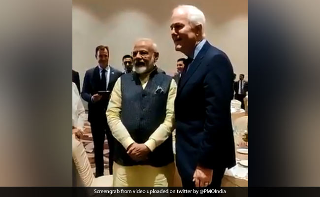 हाउडी मोदी में PM मोदी ने अमेरिकी सांसद की बीवी से मांगी माफी, VIDEO में जानें पूरा मामला
