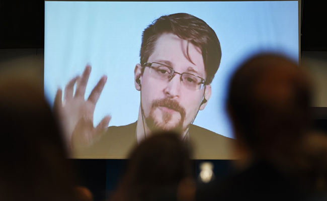 US Sues Edward Snowden For Proceeds From His Memoir