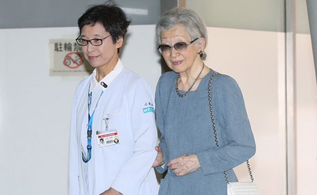 Japan Ex-Empress Michiko "Safely" Undergoes Breast Cancer Surgery