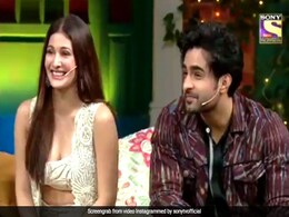 Kapil Sharma को ये एक्ट्रेस बता नहीं पाई फल का नाम तो कॉमेडी किंग बोले- आप भी हमारी तरह गरीब हैं... Kapil Sharma को ये एक्ट्रेस बता नहीं पाई फल का नाम तो कॉमेडी किंग बोले- आप भी हमारी तरह गरीब हैं...