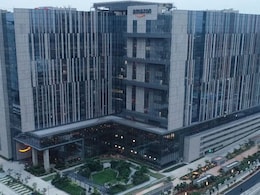 Amazon Seals $1.3 Billion Deal To Build Top-Secret Cloud For Australian Military Amazon Seals $1.3 Billion Deal To Build Top-Secret Cloud For Australian Military