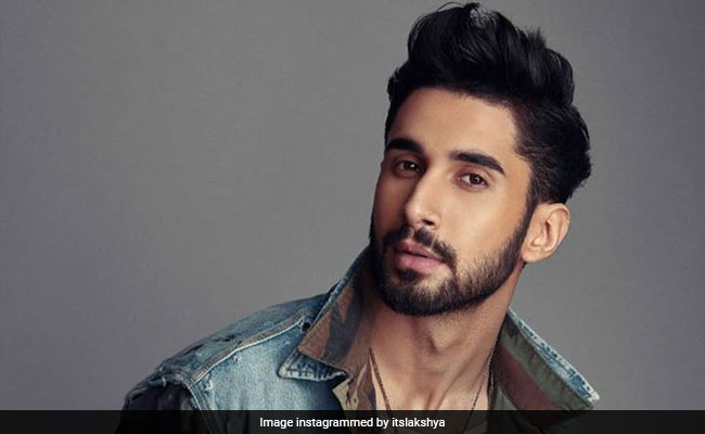 'Which Star Kid?' The Internet Asked Karan Johar About New <I>Dostana 2</I> Actor Lakshya. He Answered