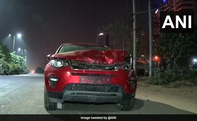 गुरुग्राम में तेज रफ्तार लैंड रोवर कार ने रेहड़ी पटरी वालों को रौंदा, दो की मौत