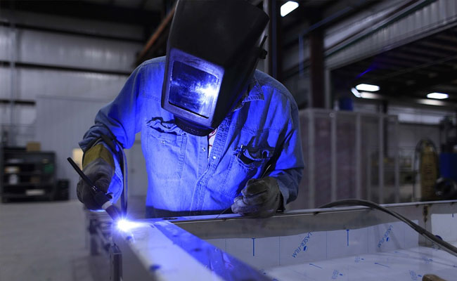 लगातार 5वें महीने आठ बेसिक उद्योगों का उत्पादन घटा, जुलाई में दिखी 9.6% गिरावट