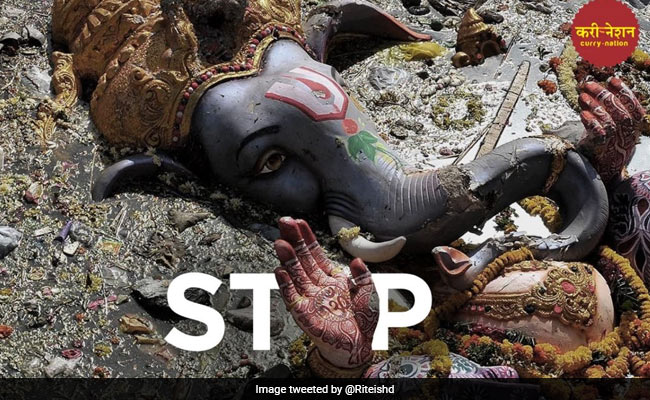 गणपति विसर्जन की ऐसी फोटो देख आपा खो बैठे यह बॉलीवुड एक्टर, बोले- भगवान का अपमान करना बंद करो...