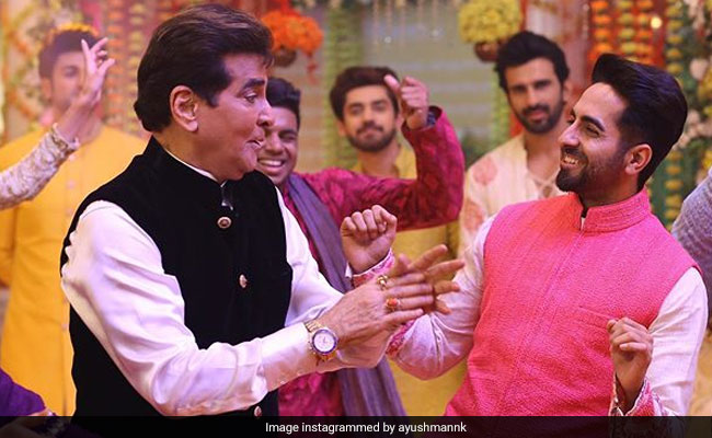 Ayushmann Khurrana And Jeetendra Danced To <i>Dream Girl</i> Song And The Internet Is Smitten