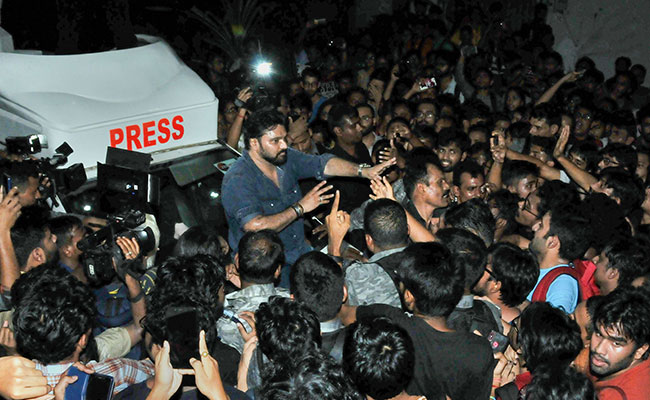 "Pulled By Hair": Babul Supriyo Alleges Heckling At Jadavpur University