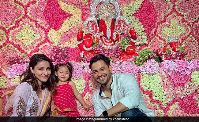 Ganesh Chaturthi 2019: Baby Inaaya Visits Ganpati With Mom Soha Ali Khan And Dad Kunal Kemmu