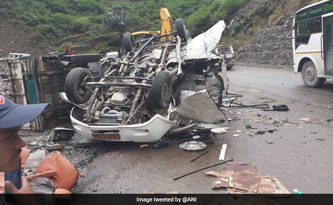 Six Killed, 4 Injured After Boulders Fall On their Car In Uttarakhand