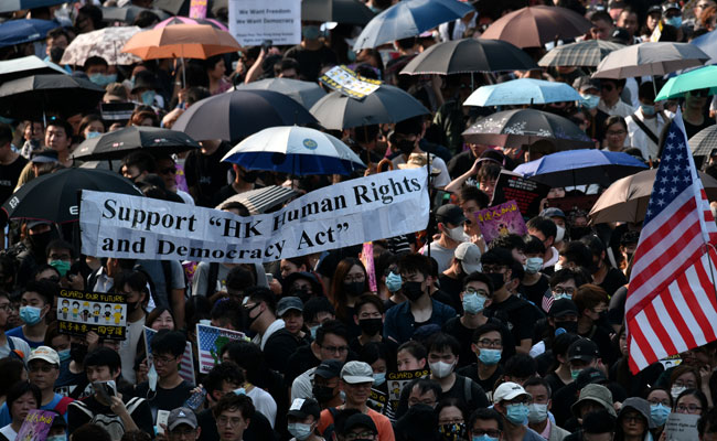 Huge Crowd Takes Hong Kong Protest Message To US Consulate