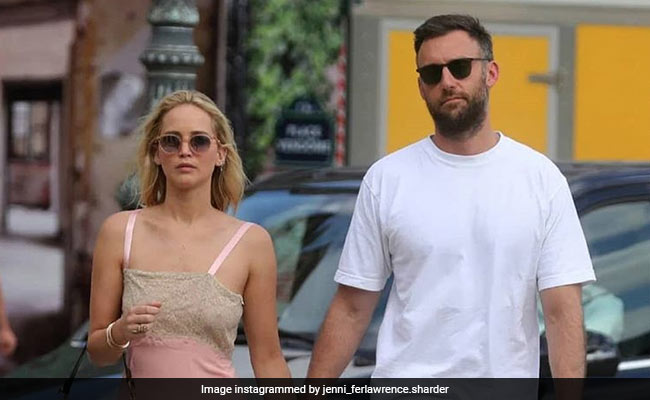 Jennifer Lawrence, Cooke Maroney's NYC Marriage Bureau Pics Spark Wedding Rumours