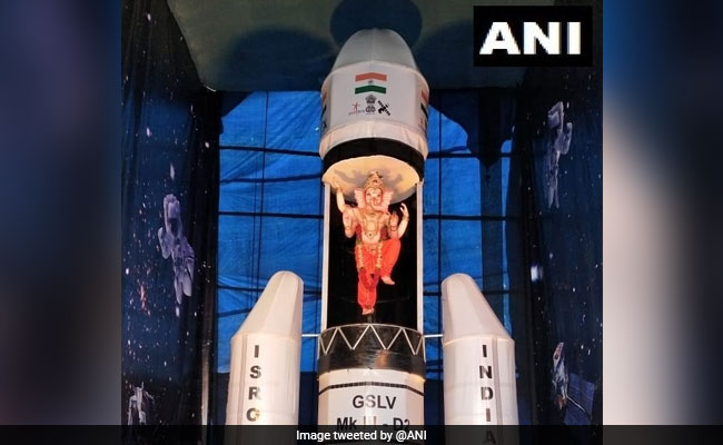 Ganesh Idols Inspired By Chandrayaan 2 Come Up In Mumbai, Hyderabad