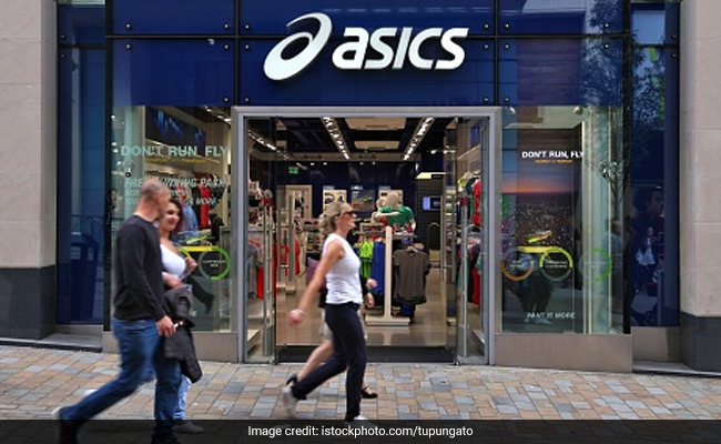 Asics Store In New Zealand Apologises After Porn Played On Big Screens