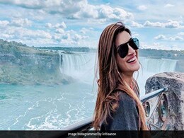 Kriti Sanon's Postcard-Worthy Pic From The Niagara Falls Kriti Sanon's Postcard-Worthy Pic From The Niagara Falls